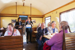 9. Jan en Mary Beek en Bertus Blekendaal in de trein